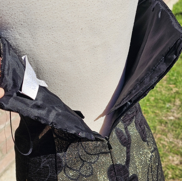 2pc. Badgley Mischka - Picture 15 of 15